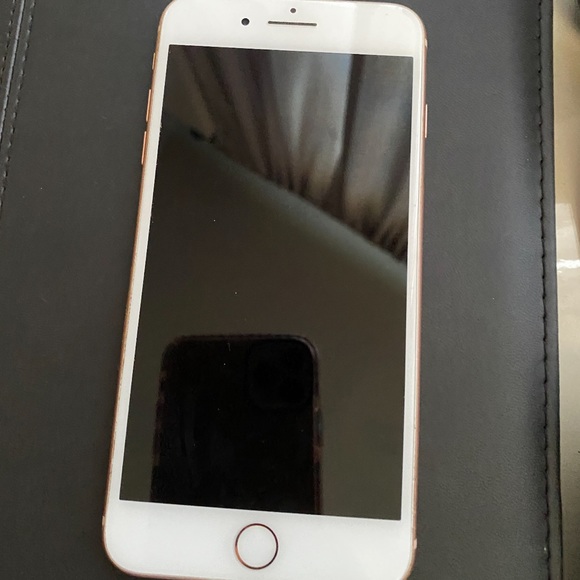 SOLD - iPhone 8 plus rose gold 64 GB - Picture 2 of 2